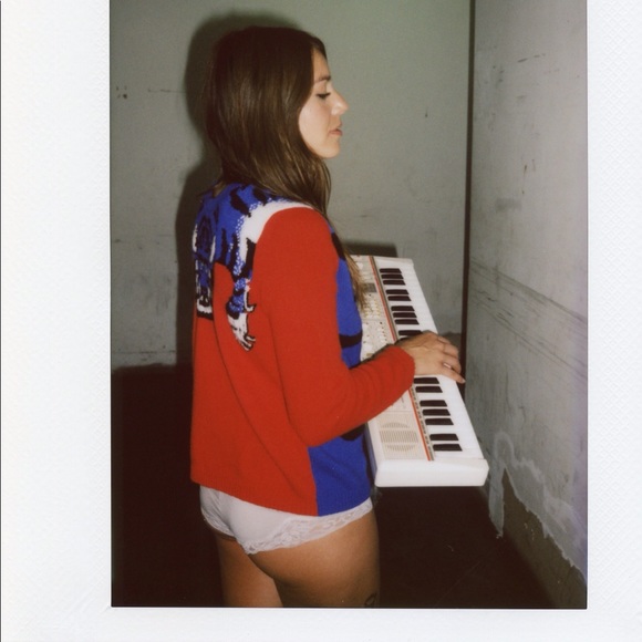 Meet your Posher, Niki 😺 - Picture 3 of 4